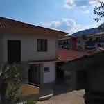 Apartament Pobri *