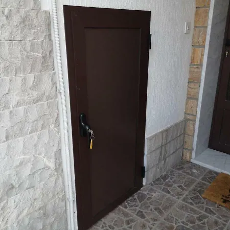 Pobri Apartamento *