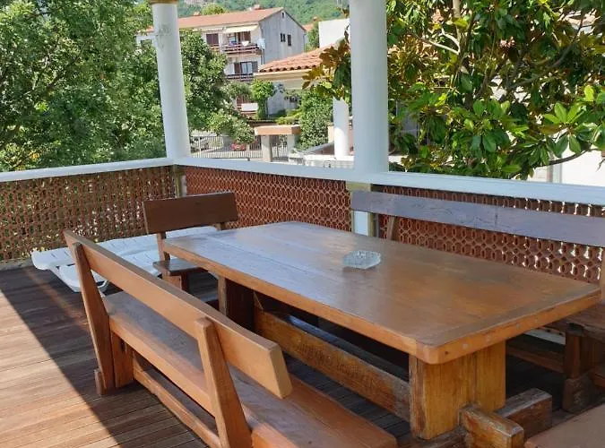 شقة Pobri ماتولي