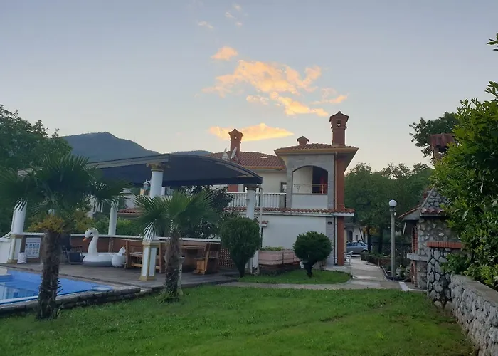 شقة Pobri ماتولي